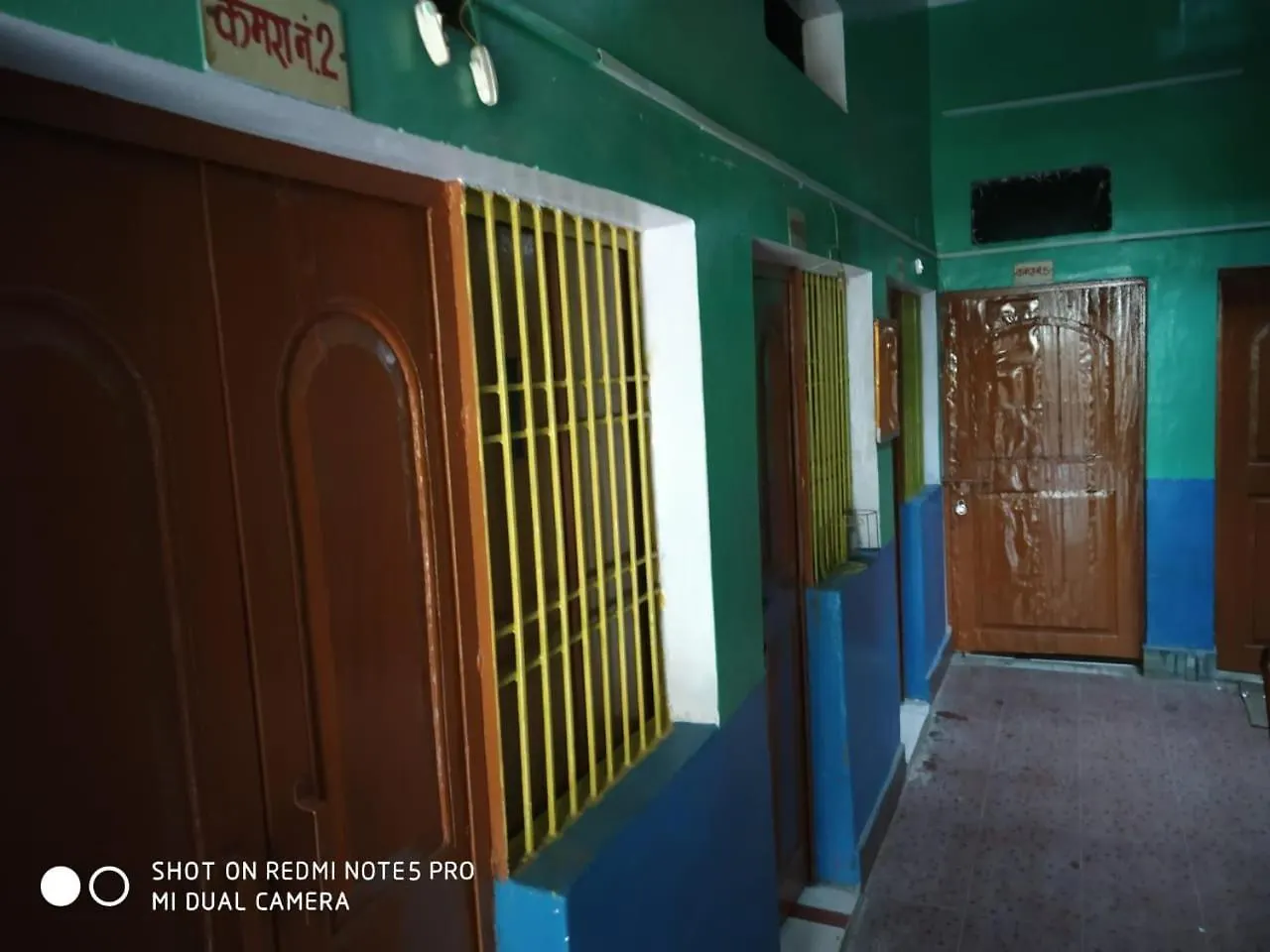 Konukevi Hotel Yatri Niwas Varanasi Hindistan